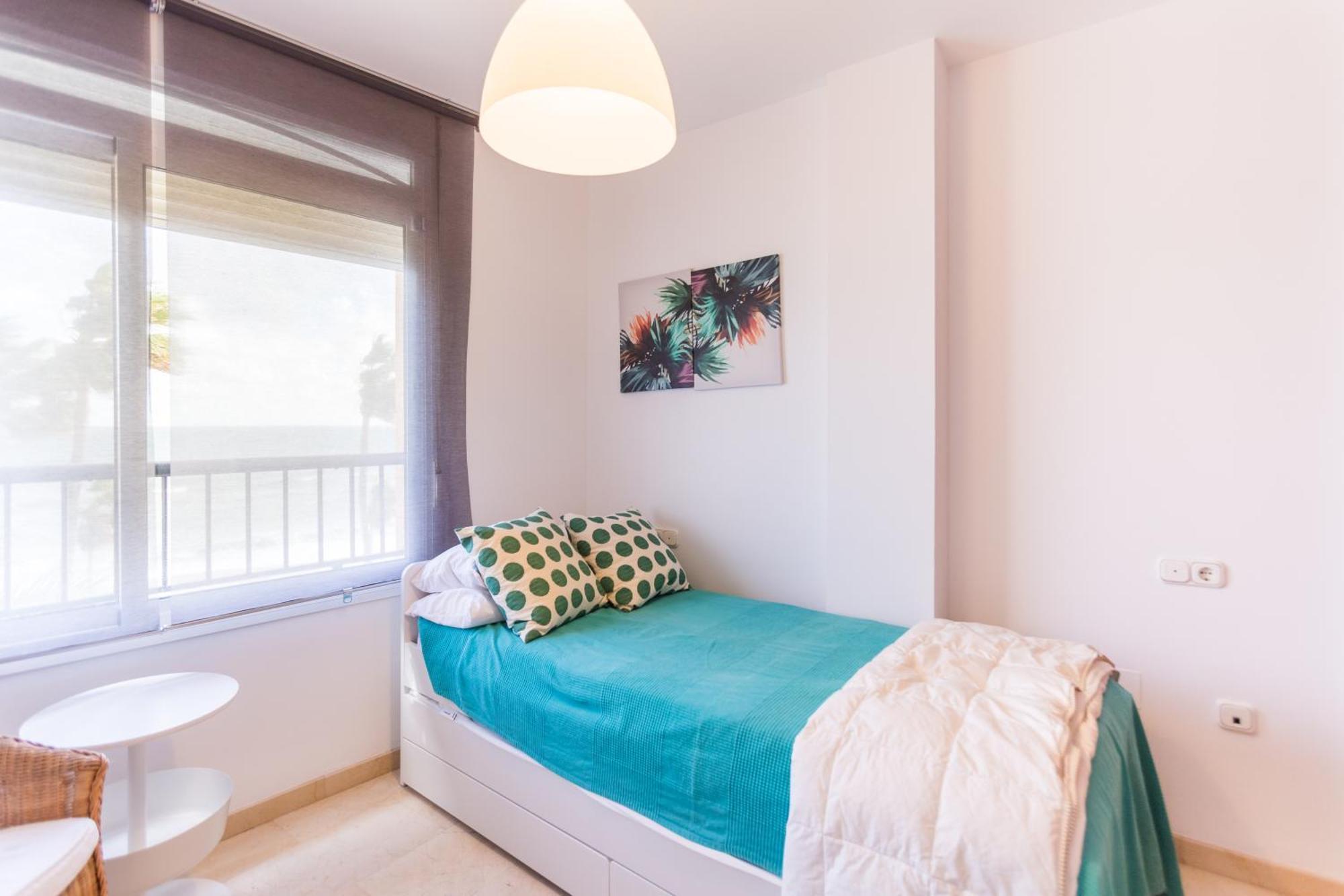 Bonito Apartamento En Primera Linea De Playa Estepona Exterior foto